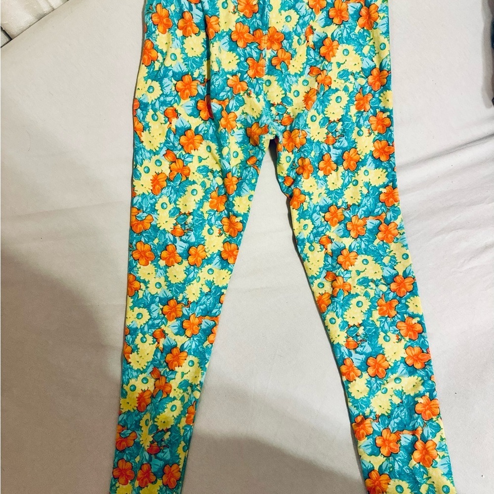 LuLaRoe Leggings with Orange and Blue Floral Pattern One Size EUC - Picture 3 of 3